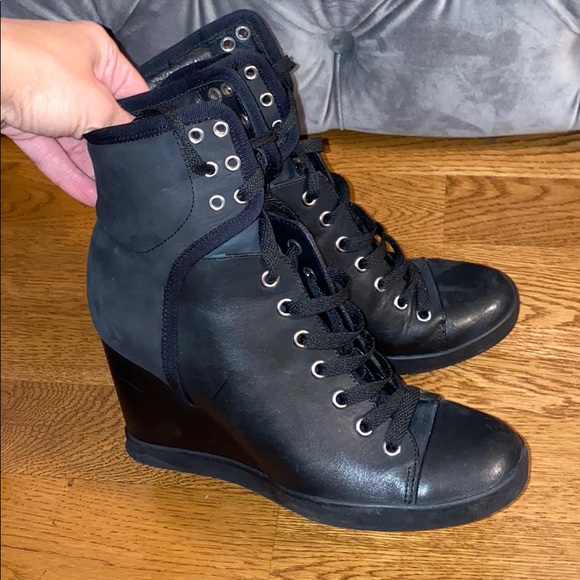 See By Chloe women’s wedge booties - Picture 4 of 7